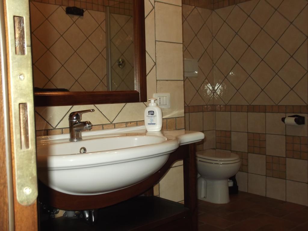Villa Il Laghetto Agriturismo Manciano Zimmer foto